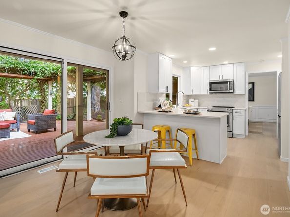 2892 160th Place NE, Bellevue WA 98008