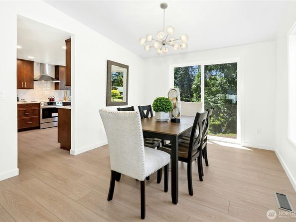 24209 10th Place W, Bothell WA 98021