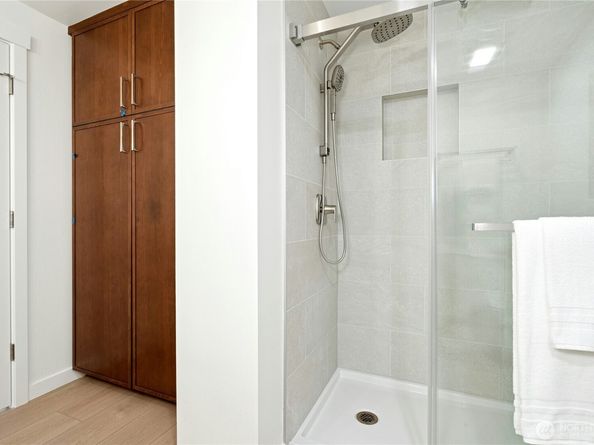 24209 10th Place W, Bothell WA 98021