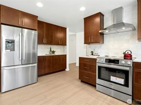 24209 10th Place W, Bothell WA 98021