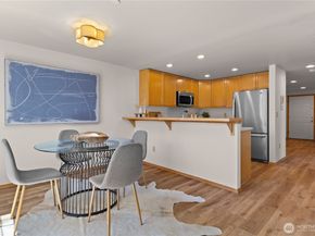 2820 E Madison Street 204, Seattle WA 98112