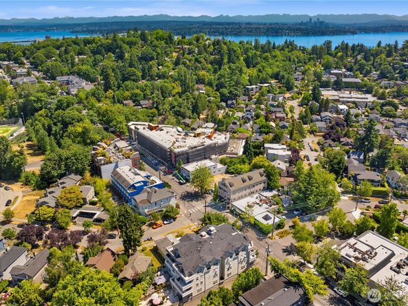 2820 E Madison Street 204, Seattle WA 98112