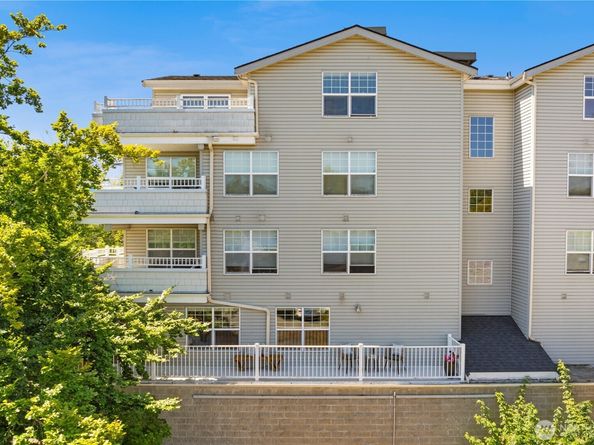 2820 E Madison Street 204, Seattle WA 98112