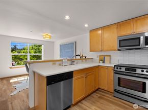 2820 E Madison Street 204, Seattle WA 98112