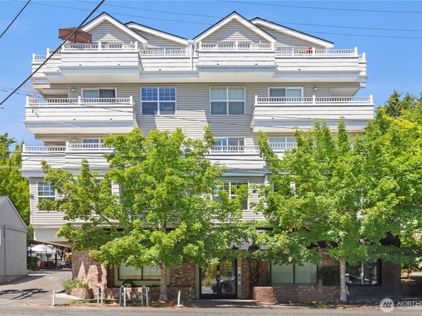 2820 E Madison Street 204, Seattle WA 98112