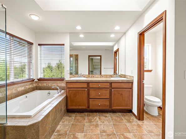 22820 41st DR SE, Bothell WA 98021