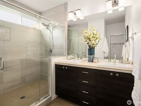 909 29th Avenue S, Seattle WA 98144