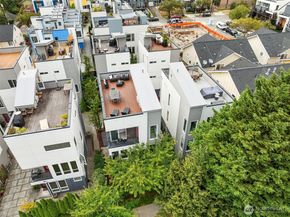 909 29th Avenue S, Seattle WA 98144