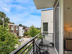 909 29th Avenue S, Seattle WA 98144