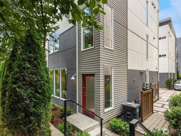 909 29th Avenue S, Seattle WA 98144
