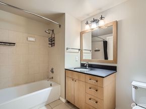 76 Cedar Street 806, Seattle WA 98121