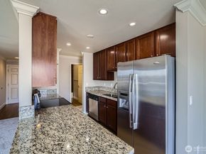 2514 57th Avenue SW 301, Seattle WA 98116