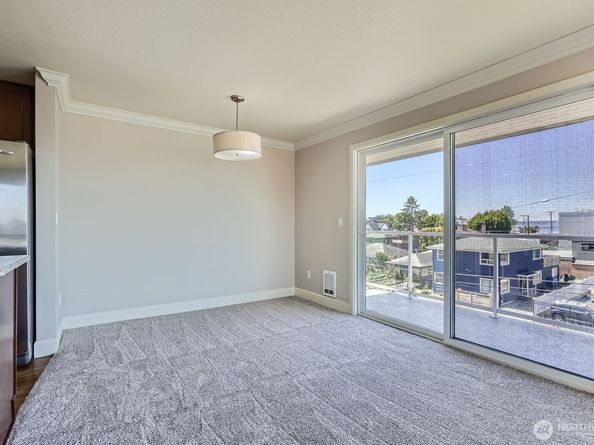 2514 57th Avenue SW 301, Seattle WA 98116