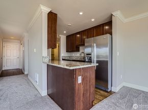 2514 57th Avenue SW 301, Seattle WA 98116