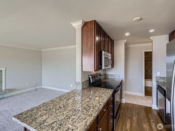 2514 57th Avenue SW 301, Seattle WA 98116