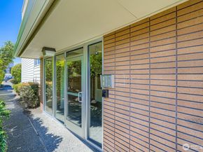 2514 57th Avenue SW 301, Seattle WA 98116