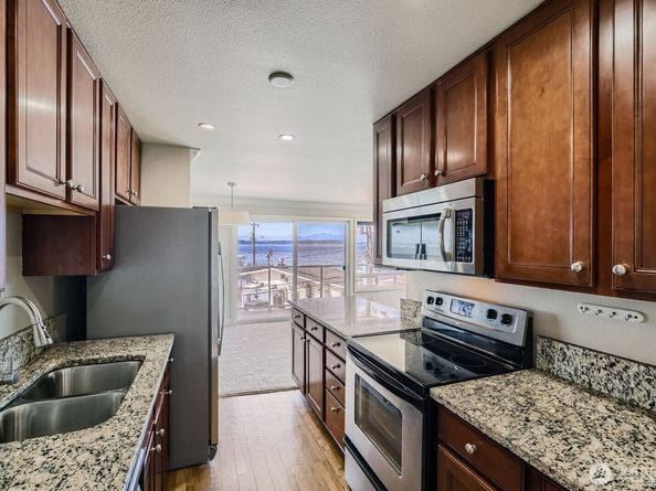 2514 57th Avenue SW 301, Seattle WA 98116