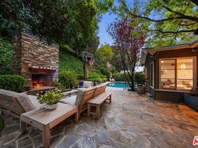 3354 Mandeville Canyon Road, Los Angeles CA 90049
