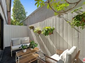 1807 10th Street 4, Santa Monica CA 90404