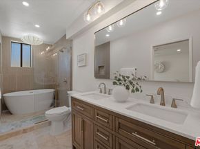 1807 10th Street 4, Santa Monica CA 90404