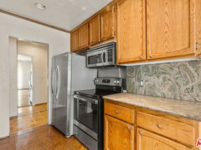 7300 Franklin Avenue 447, Los Angeles CA 90046