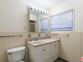 5165 Village, Los Angeles CA 90016