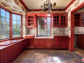 165 Veteran Avenue, Los Angeles CA 90024