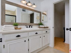 4425 Whitsett Avenue 218, Studio City CA 91604