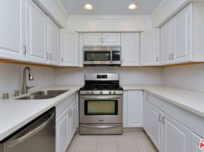 4425 Whitsett Avenue 218, Studio City CA 91604