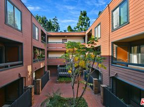 4425 Whitsett Avenue 218, Studio City CA 91604