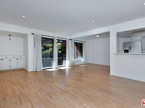 4425 Whitsett Avenue 218, Studio City CA 91604