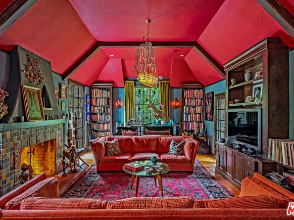 8066 Woodland Lane, Los Angeles CA 90046