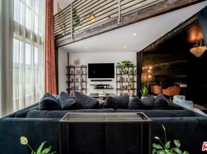 4115 Glencoe Avenue 302, Marina Del Rey CA 90292