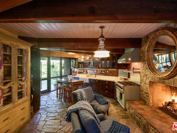 31875 Sea Level Drive, Malibu CA 90265