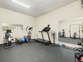 5139 Balboa Boulevard 9, Encino CA 91316