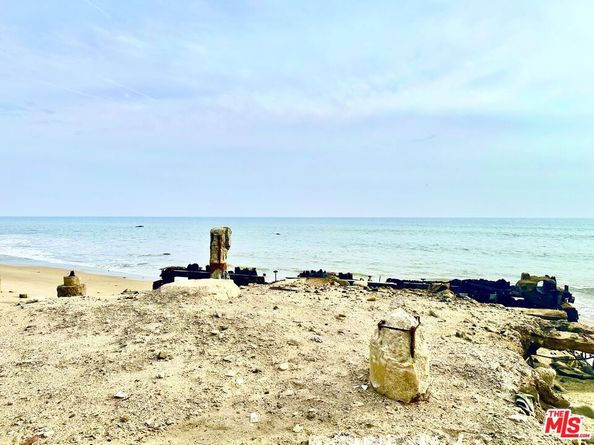 19240 Pacific Coast Highway, Malibu CA 90265