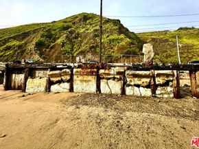 19240 Pacific Coast Highway, Malibu CA 90265