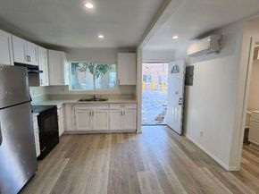 426 W 77th Street, Los Angeles CA 90003