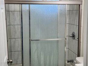 426 W 77th Street, Los Angeles CA 90003