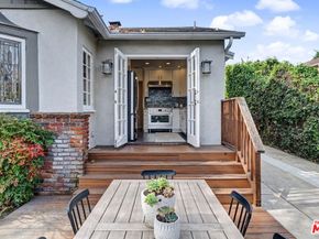 5009 Willowcrest Avenue, North Hollywood CA 91601