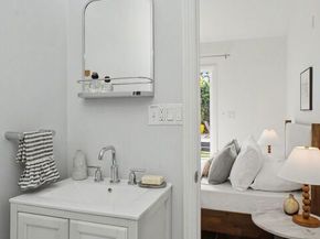 5009 Willowcrest Avenue, North Hollywood CA 91601