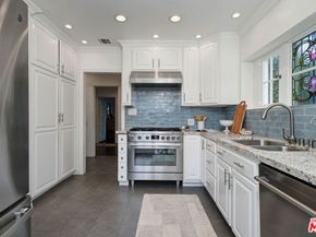 5009 Willowcrest Avenue, North Hollywood CA 91601