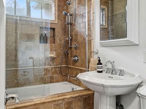 5009 Willowcrest Avenue, North Hollywood CA 91601