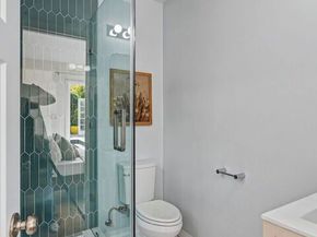 5009 Willowcrest Avenue, North Hollywood CA 91601