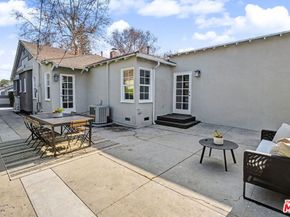 5009 Willowcrest Avenue, North Hollywood CA 91601