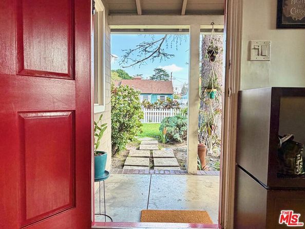 5445 Agnes Avenue, Valley Village CA 91607