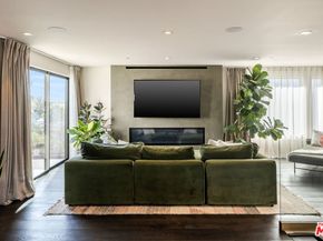 1208 Palms Boulevard, Venice CA 90291