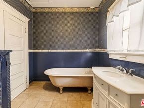 1804 Roosevelt Avenue, Los Angeles CA 90006