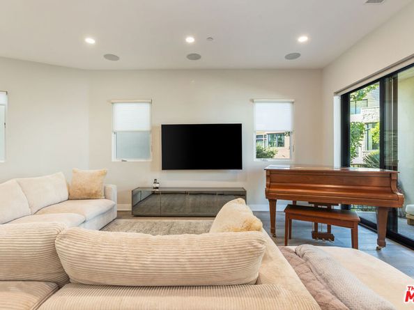 12615 W Seacoast Place, Los Angeles CA 90094