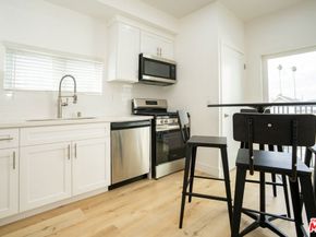 1286 W 35th Place, Los Angeles CA 90007